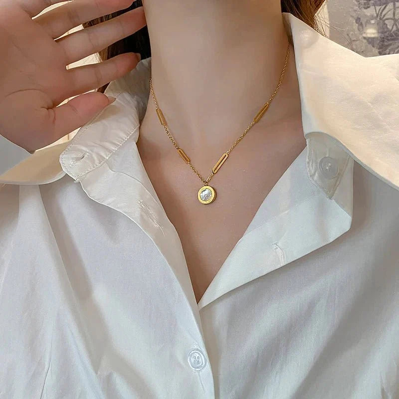 Collier pendentif chiffres romains double face