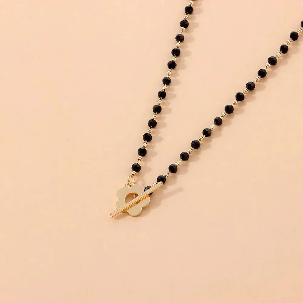 Collier ras-de-cou floral avec fermoir fleur