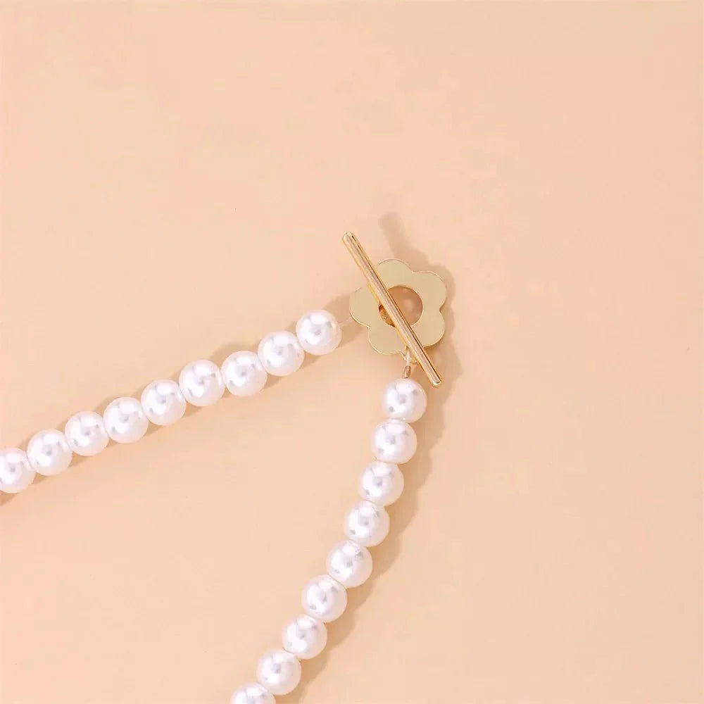 Collier ras-de-cou floral avec fermoir fleur