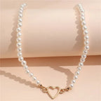 Collier ras-du-cou perles et cœur