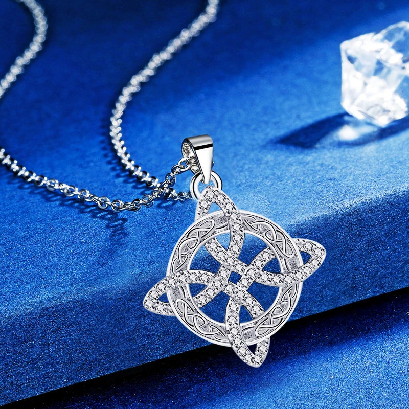 Collier nœud de sorcière