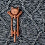 Broche en bois en forme d'animal