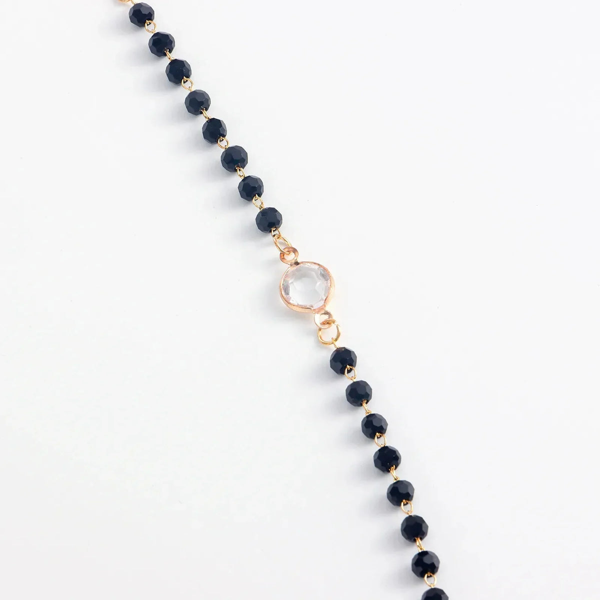 Collier à couches en cristal noir