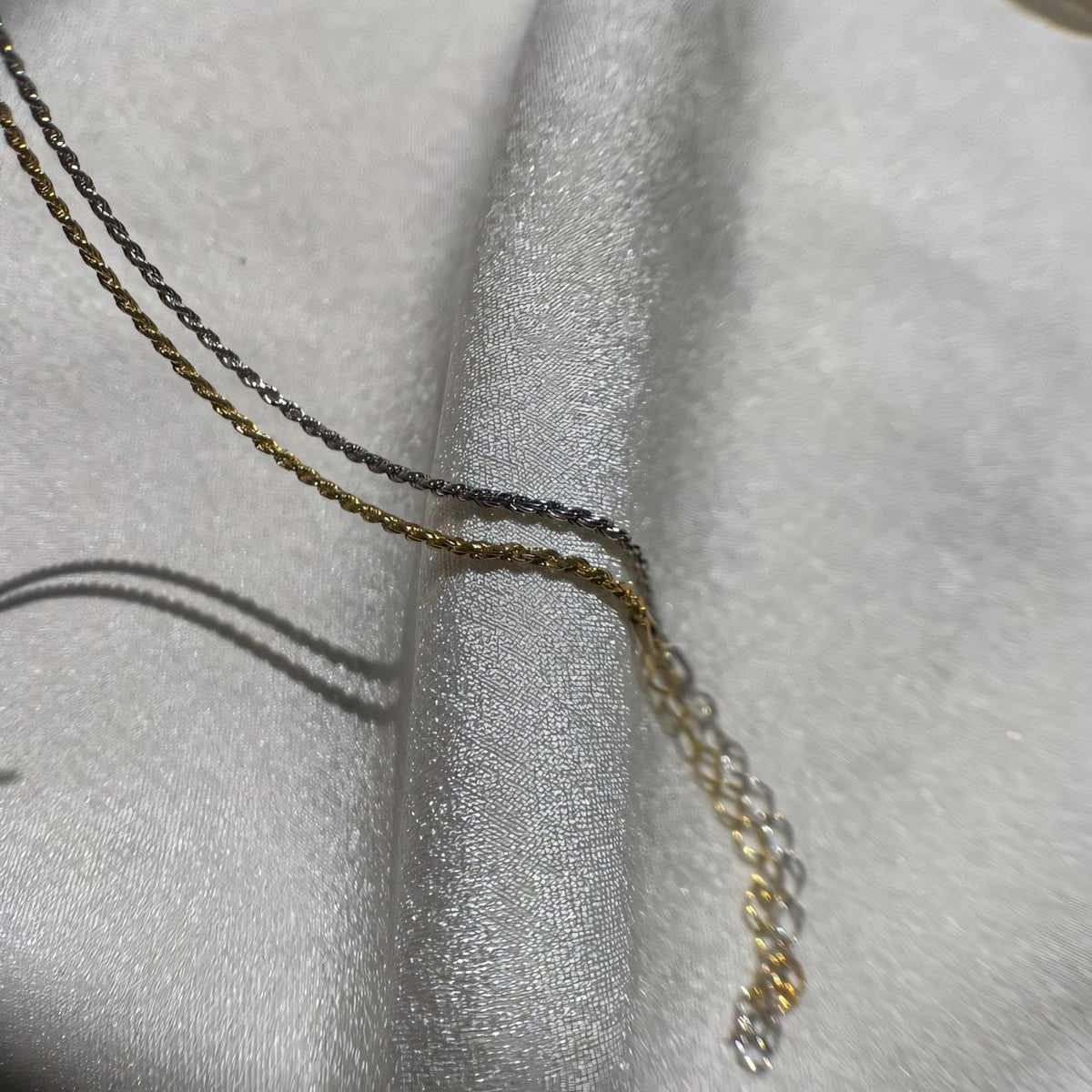 Ensemble de bracelets pour couples en chaîne torsadée romantique