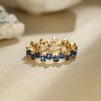 Bague fine diamants cubiques dispersés