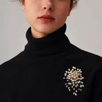 Broche artisanale en perles pour femme